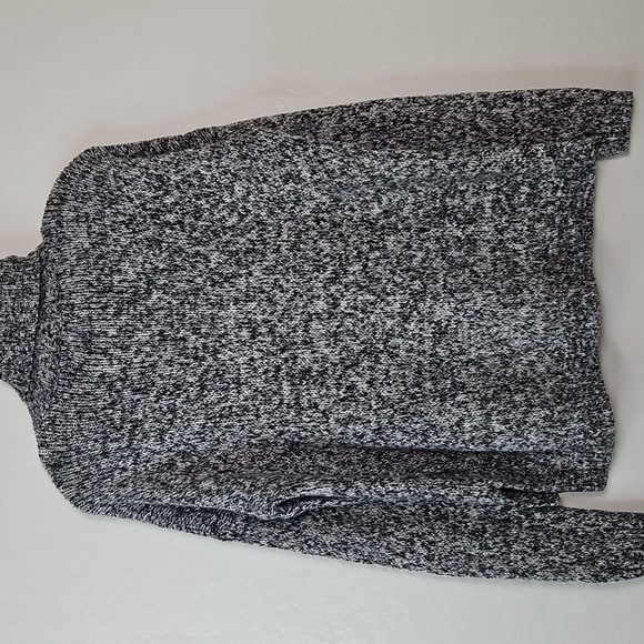 Old Navy Women’s Marled Turtleneck Sweater Black White Knit Small - Picture 7 of 11